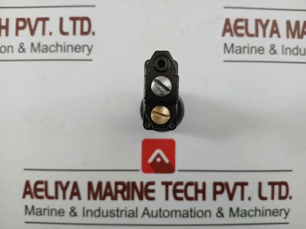 Cutler-hammer 8906K3468 Toggle Switch