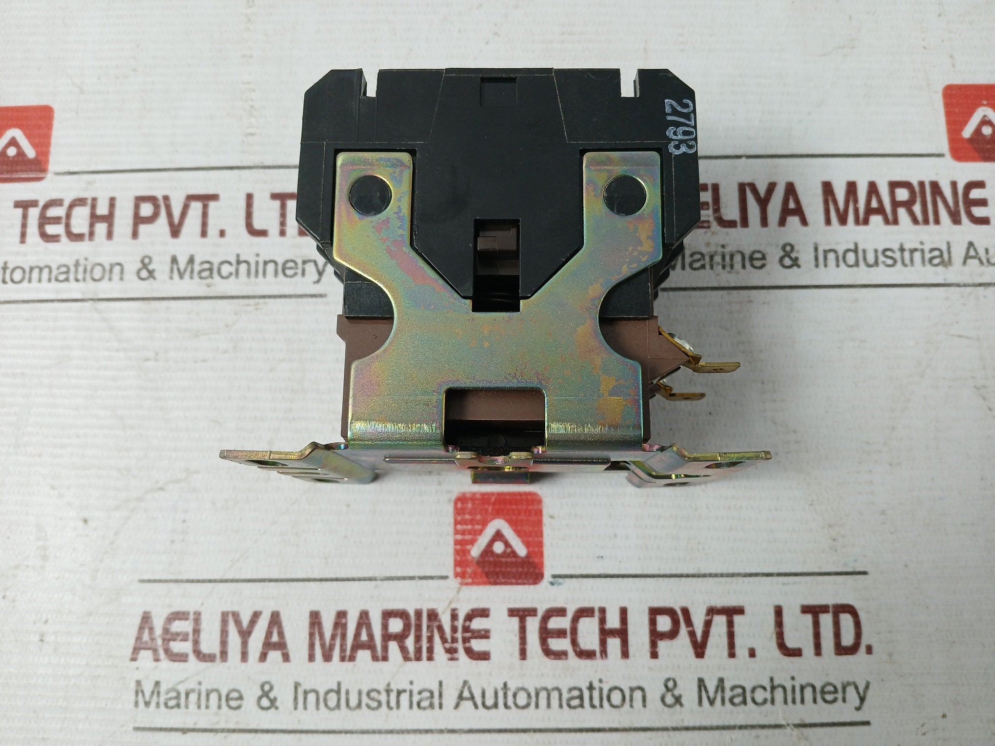 Cutler-hammer C25Dna3402T Definite Purpose Contactor 24V 50-60Hz 7 Lb.In.