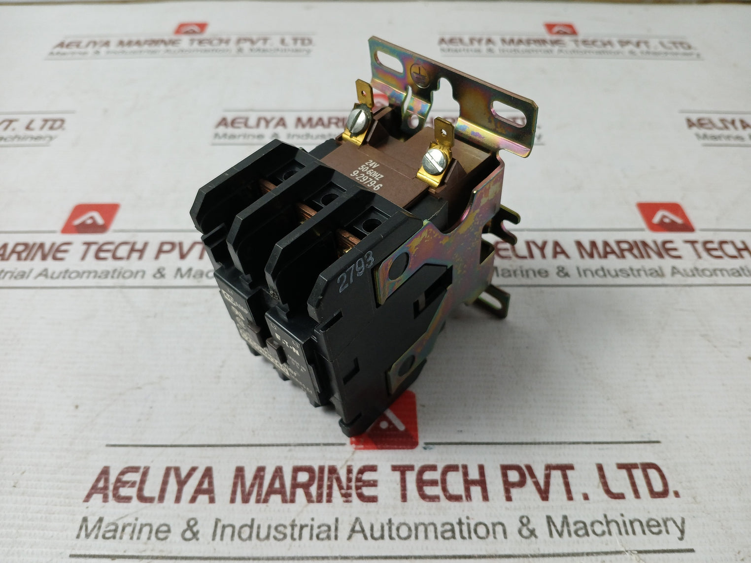 Cutler-hammer C25Dna3402T Definite Purpose Contactor 24V 50-60Hz 7 Lb.In.