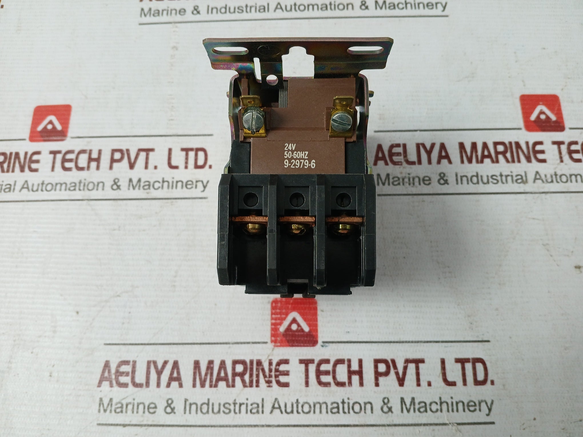 Cutler-hammer C25Dna3402T Definite Purpose Contactor 24V 50-60Hz 7 Lb.In.