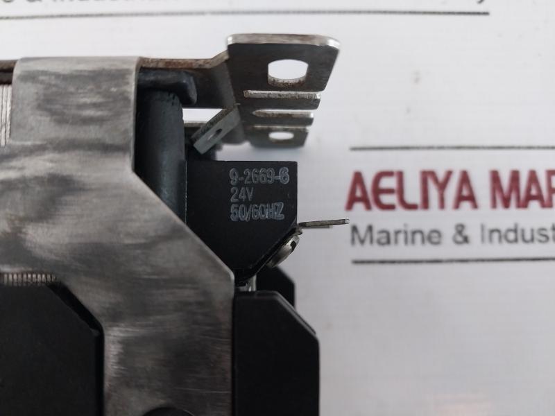 Cutler-hammer C25Fne360 Series A1 Contactor, 60 Amp, 24V, 50/60Hz