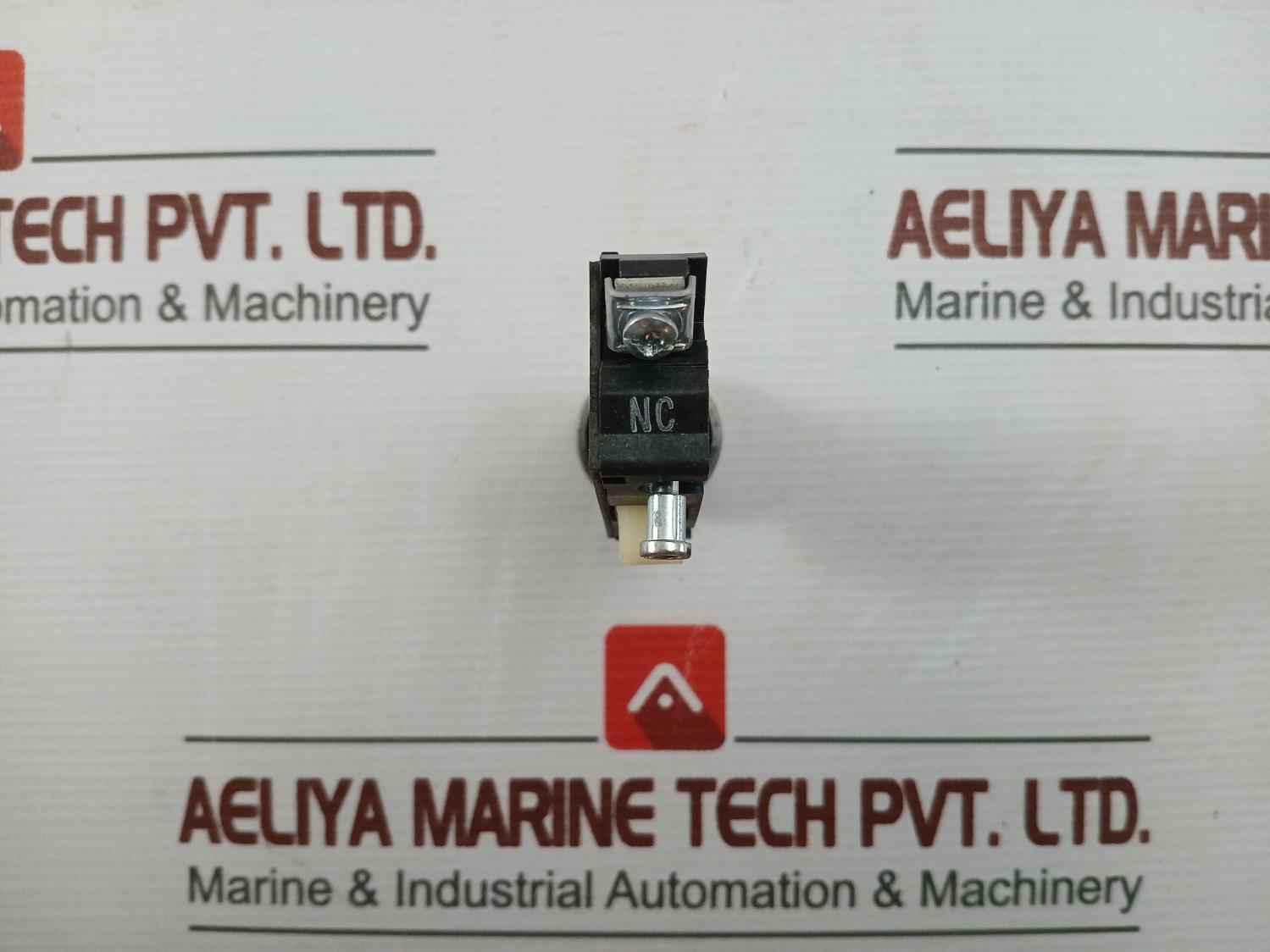 Cutler-hammer C320Ka2 600V Max Ac Auxiliary Contact Block With New Condition