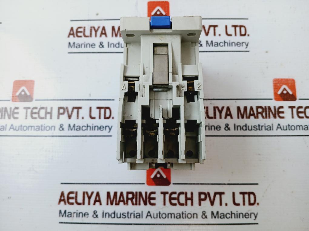 Cutler-hammer Ce15Cn3 Contactor 3-phase Series B1 50/60Hz