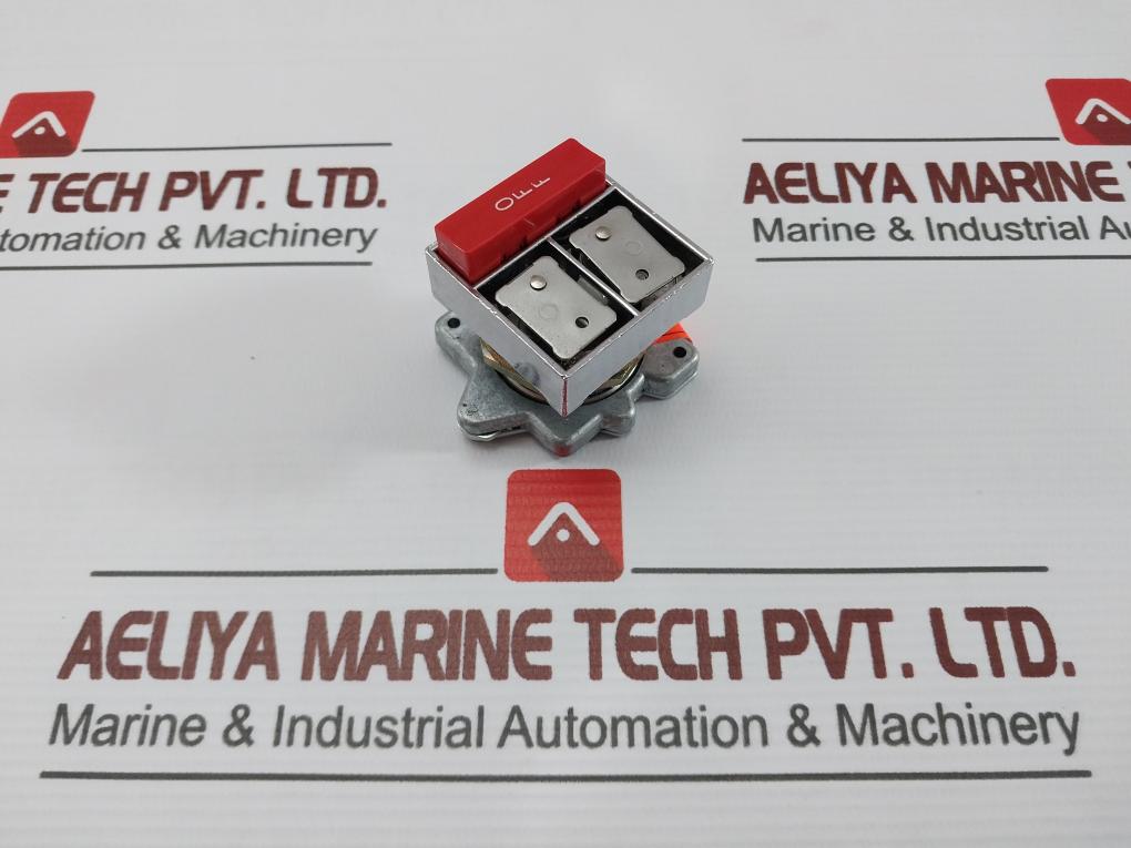 Cutler-hammer E30Ag Compact Push Button