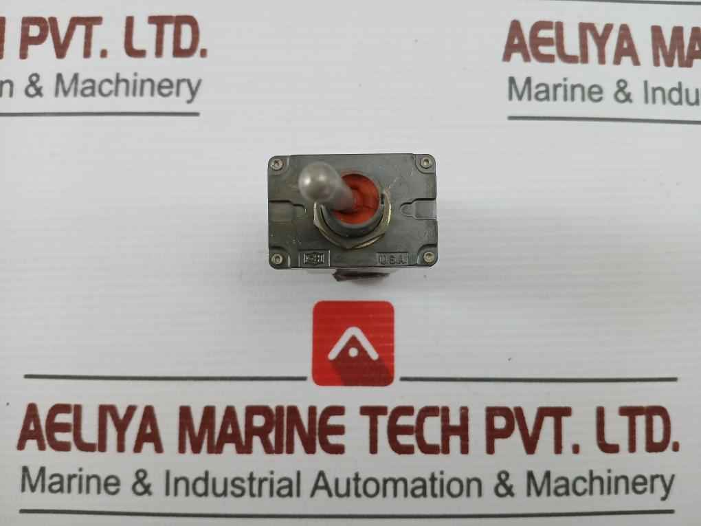 Cutler-hammer 8906K3471 Toggle Switch Used
