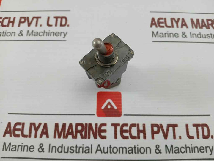 Cutler-hammer 8906K3471 Toggle Switch Used