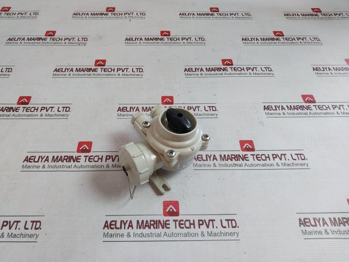 Czks202-3 Marine Nylon Socket With Switch 250V 10A 1144/2/Fs Ip56