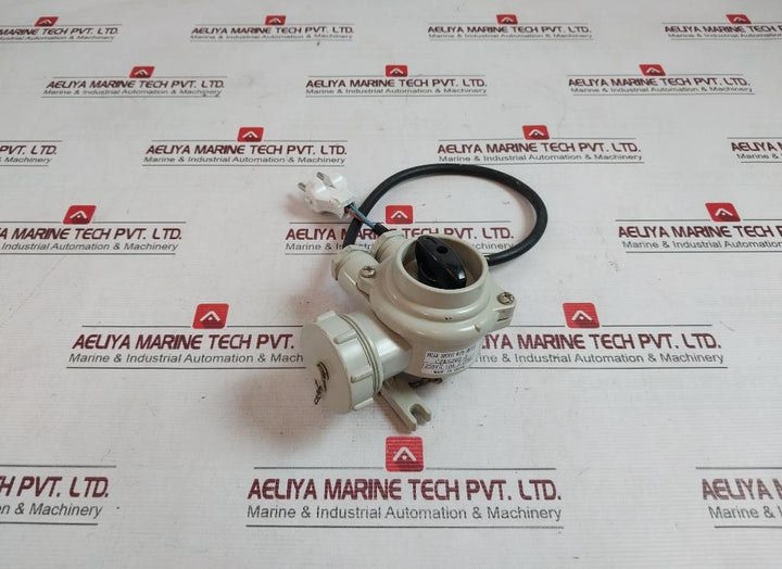 Czks202-3 Nylon Socket With Switch Ip56 250V 10A/6A