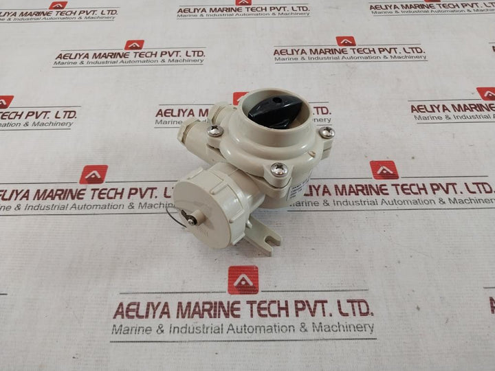 Czks202-3 Socket With Switch 1144/2/Fs 250V 10A