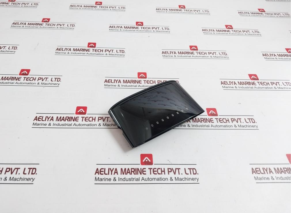 D-link Des-1008D 8-port Fast Ethernet Switch Ees1008Db...L1E, Cs07370 H/W Ver:L1