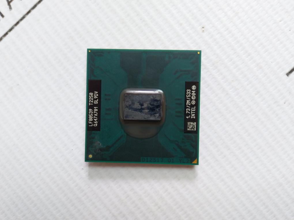 D12517-01-Yl2-Processor-Q647A781-Sl-9Dv-Intel-208459-6