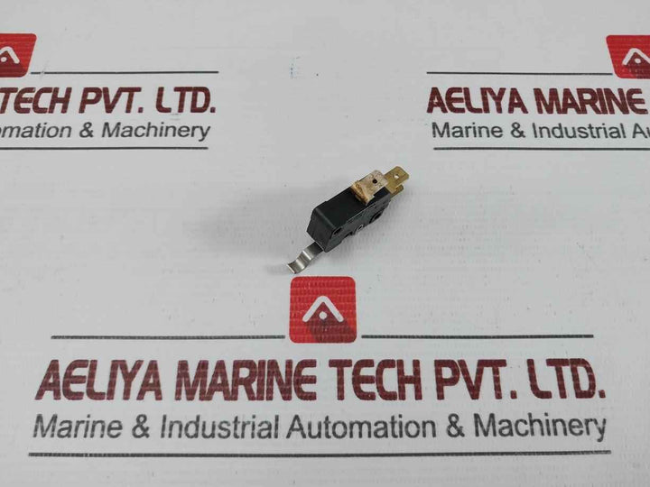 D3V-64M-1C4 Miniature Snap-action Switch Omron