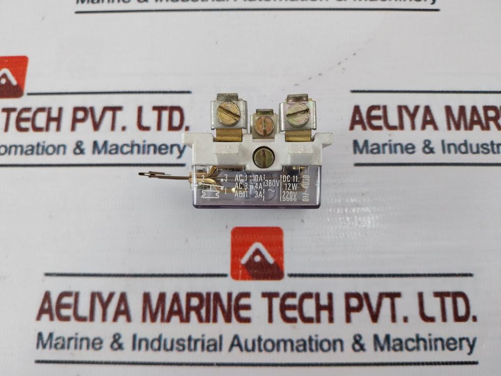 Danfoss 017-4030 Pressure Switch 380V