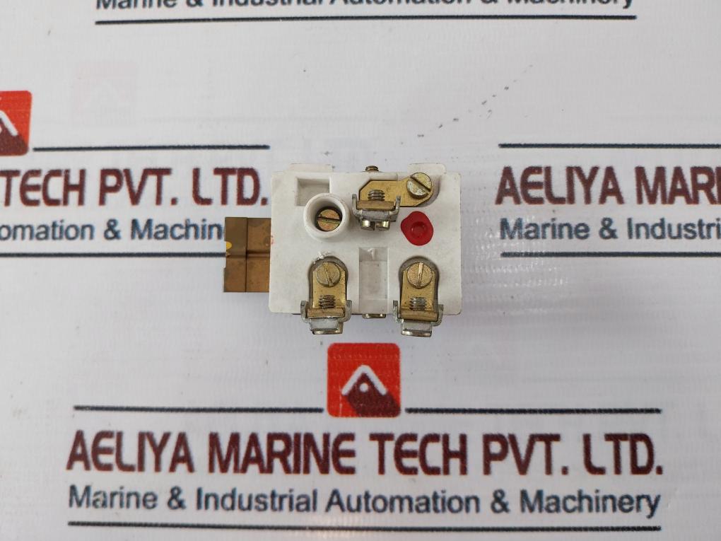 Danfoss 017-4030 Pressure Switch 380V