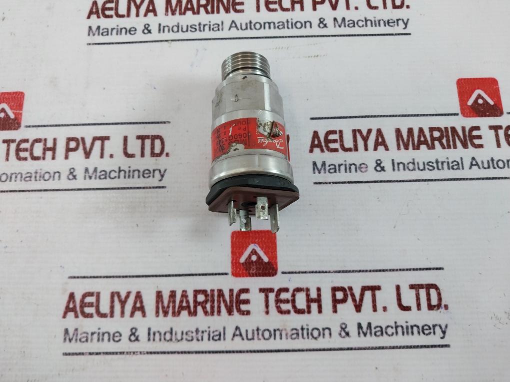 Danfoss 060g1349 Pressure Sensor 0 To 250 Bar 10-30 V Dc Supply&nbsp;