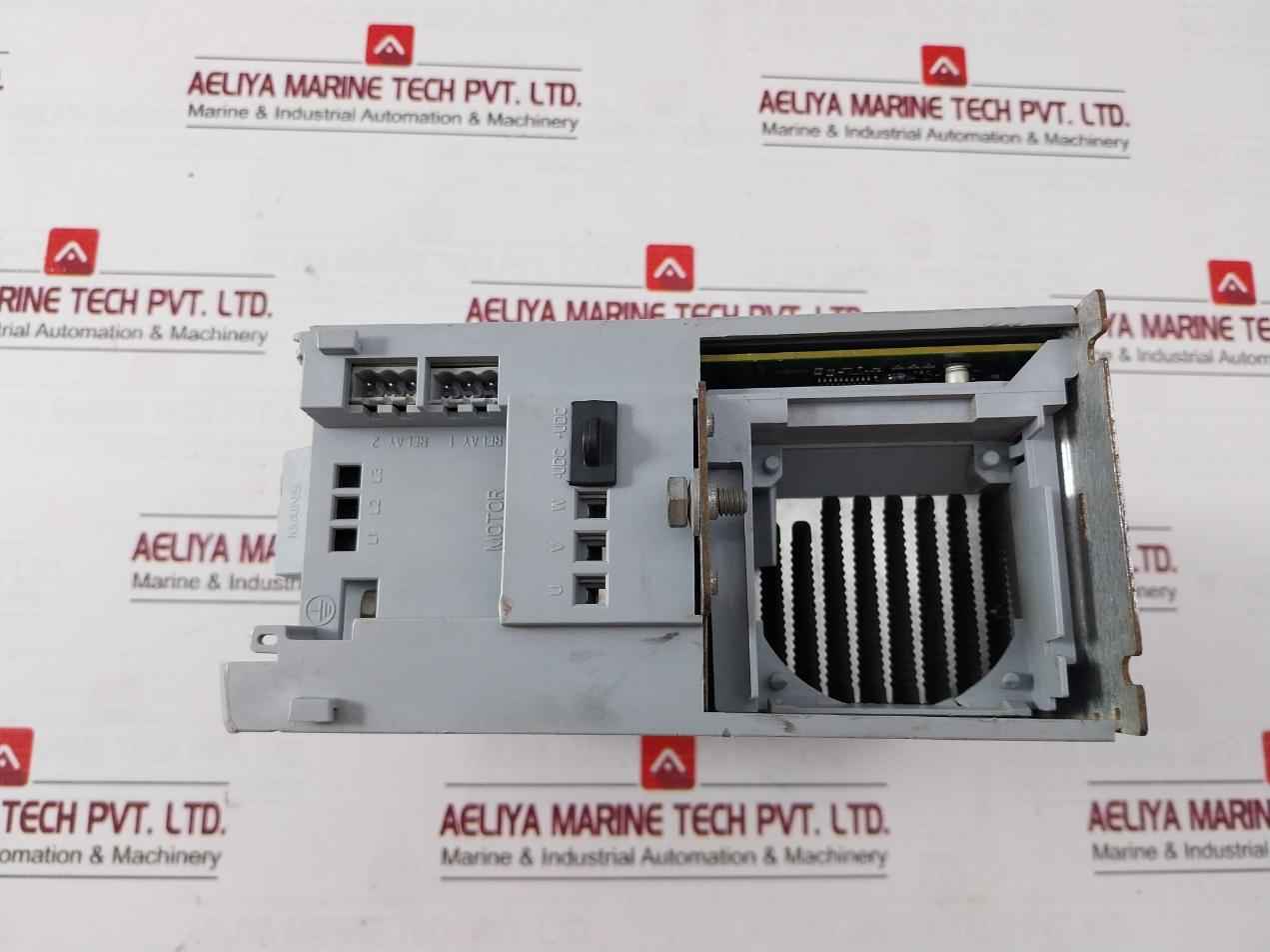 Danfoss 131L9866 Hvac Basic Drive Frequency Inverter 50/60Hz 8.3A (Not Working)