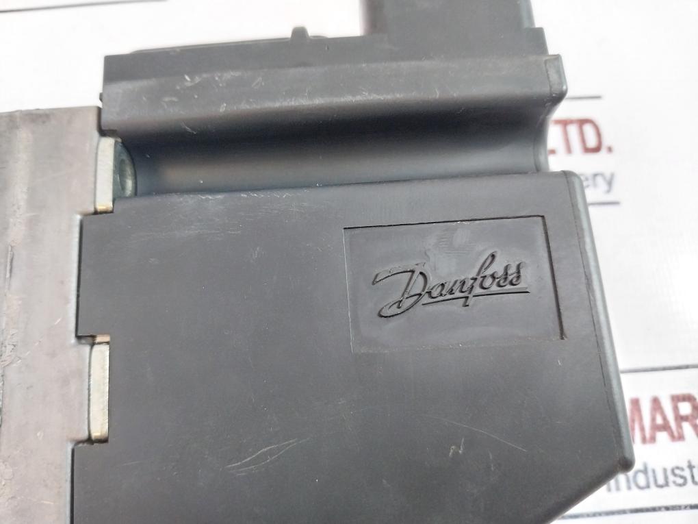 Danfoss 157b4033 Electronic Actuator 11-32 Vdc