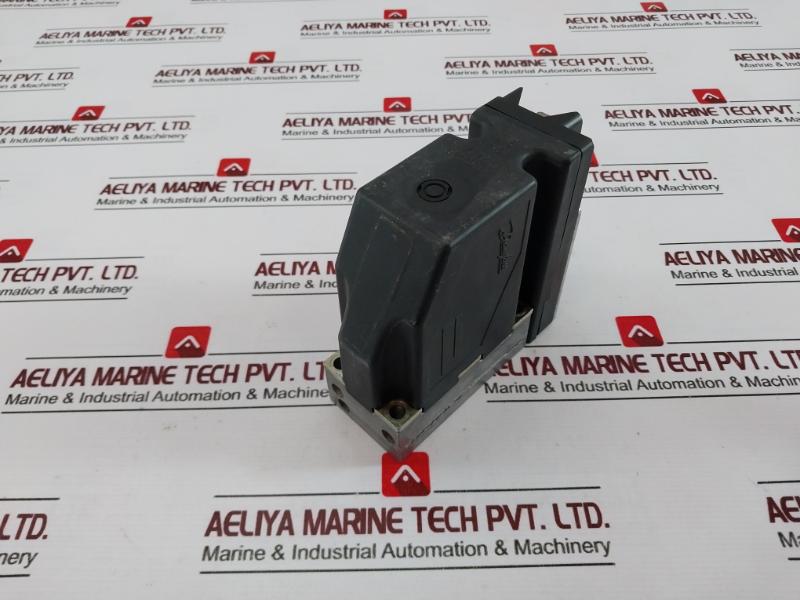 DANFOSS 157B4086 ELECTRONIC ACTUATOR 12VDC 020D8167/020D8162