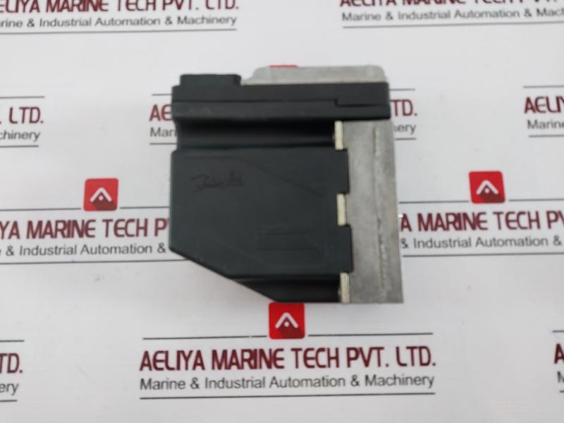 DANFOSS 157B4086 ELECTRONIC ACTUATOR 12VDC 020D8167/020D8162