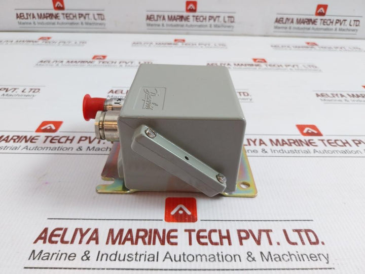 Danfoss 24 Vdc 4-20 Ma Pressure Transmitter Emp 2