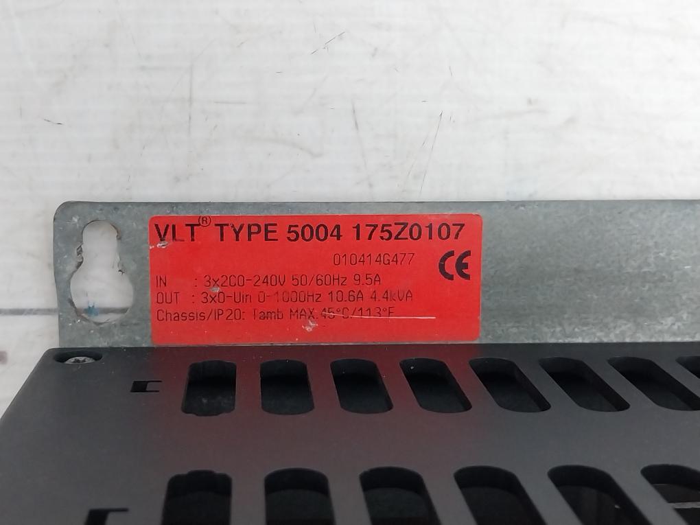 Danfoss 5004 175Z0107 Variable Speed Drive 3X200-240V 50/60Hz 9.5A Tp100