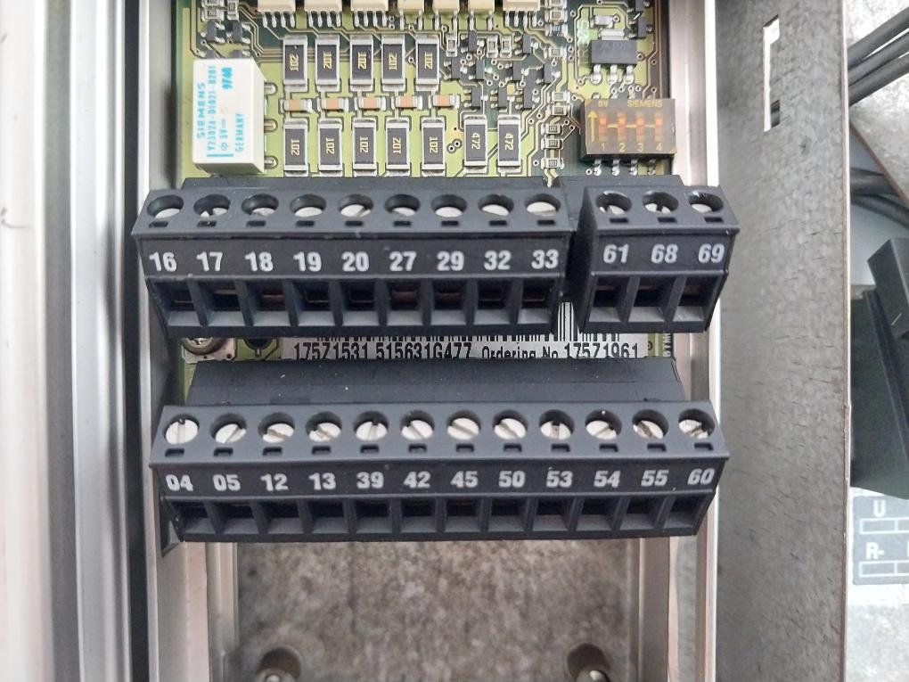 Danfoss 5004 175Z0107 Variable Speed Drive 3X200-240V 50/60Hz 9.5A Tp100