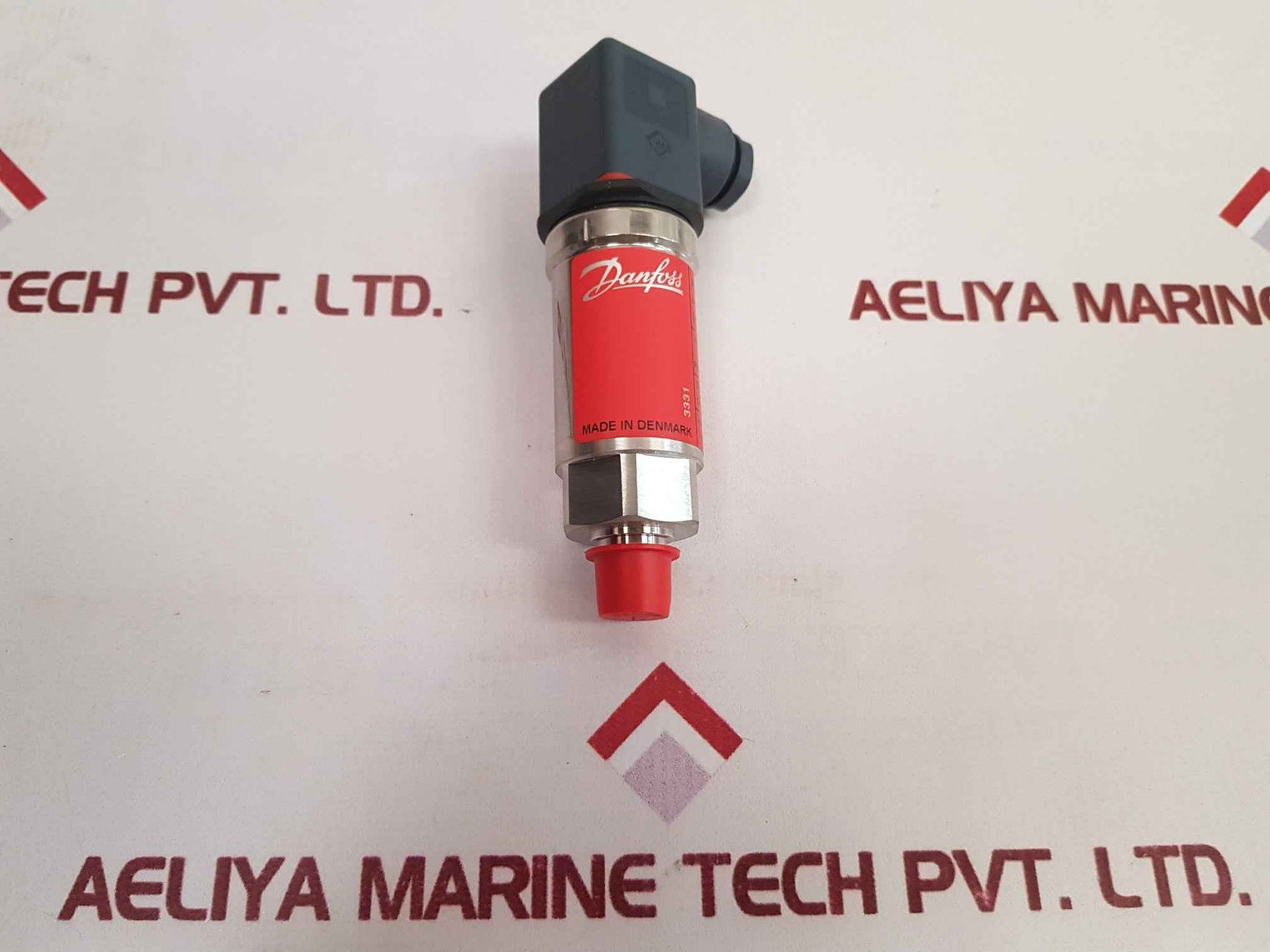 Danfoss Aks 33 Pressure Transmitter 060G210, 10...30 V.D.C