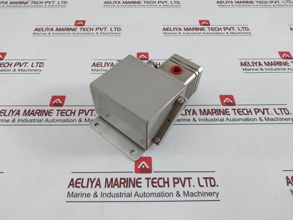 Danfoss Cas 155 Differential Pressure Switch 060-313066 Ip67 0.1A 250V 0.1 Bar