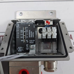Danfoss Cas 155 Differential Pressure Switch 060-313066 Ip67 0.1A 250V 0.1 Bar