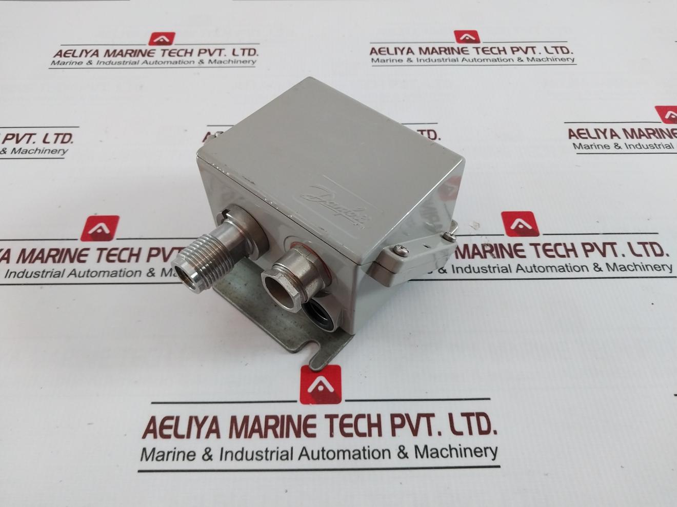 Danfoss Emp 2 Pressure Transmitter 4-20Ma 24Vdc Ip67 0-6Bar 084G2107 3334