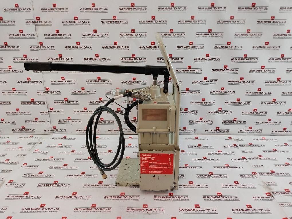 Danfoss H.P 5L-2M Hand Pump 160U5231 En 837-1 2 Meter 200598