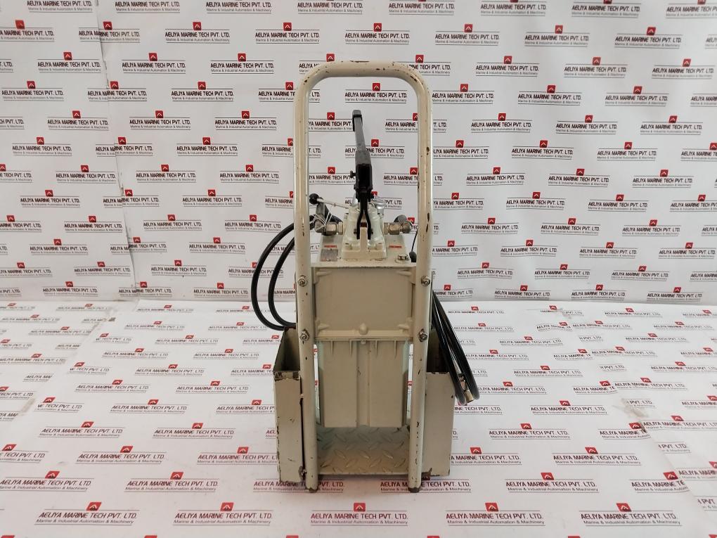 Danfoss H.P 5L-2M Hand Pump 160U5231 En 837-1 2 Meter 200598