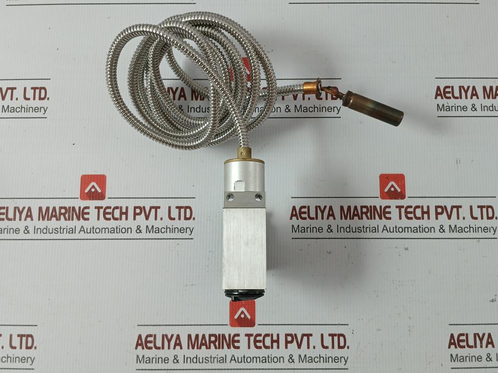 Danfoss Heavy Duty Temperature Control Thermostat Switch 130˚C 2M Part No: Mbc 8100