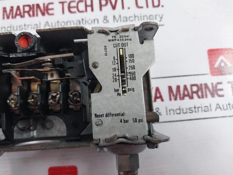 Danfoss Kp 15 060-1264 Pressure Switch Controller 0.7 To 4 Bar