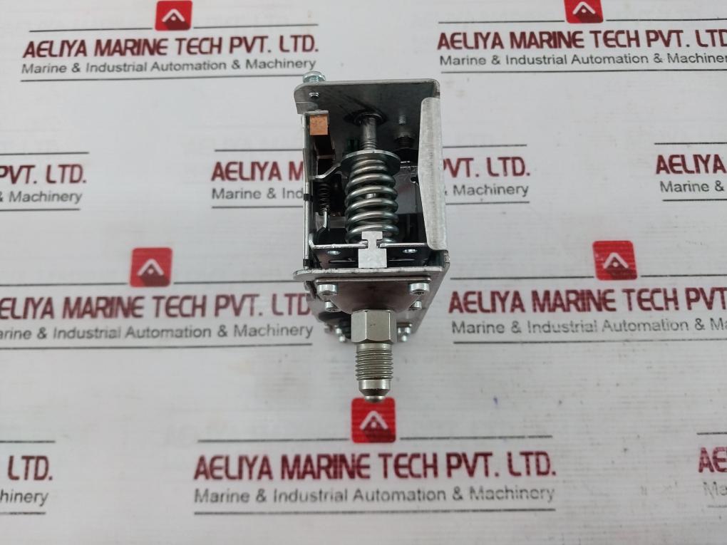 Danfoss KP 15 Dual Pressure Control Switch 10 TO 55 PSI A0858-02 8-32 Bar