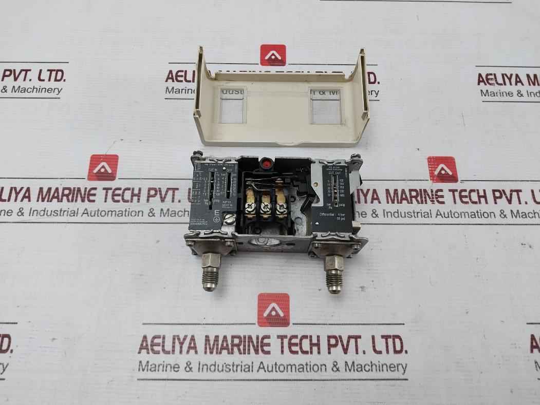 Danfoss Kp15 Pressure Switch Pb 17 Bar/Mwp 245 Psig A0003-01