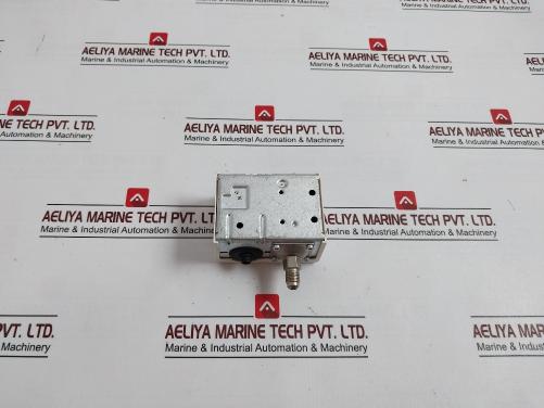 Danfoss Kp1 Pressure Switch 0.7 To 4 Bar 10 To 55 Psi Ac 1/3 16A