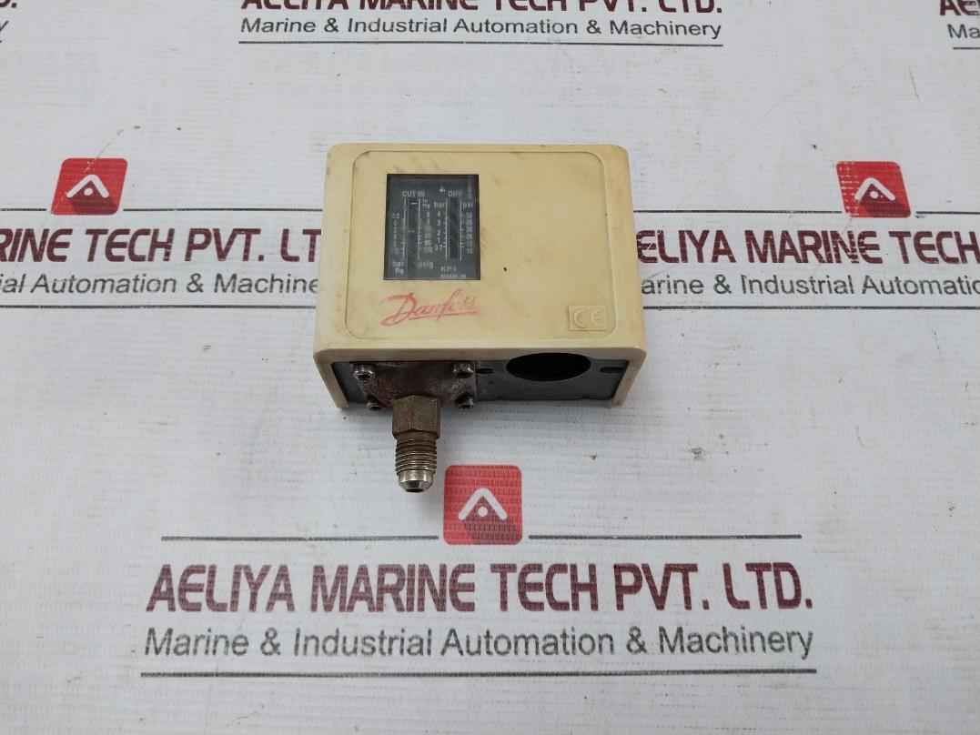 Danfoss Kp1 Pressure Switch Pb 17 Bar/Mwp 245 Psig Ac 15 10A