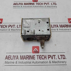 Danfoss Kp1 Pressure Switch Pb 17 Bar/Mwp 245 Psig Ac 15 10A