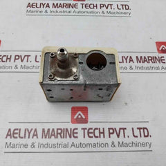 Danfoss Kp1 Pressure Switch Pb 17 Bar/Mwp 245 Psig Ac 15 10A