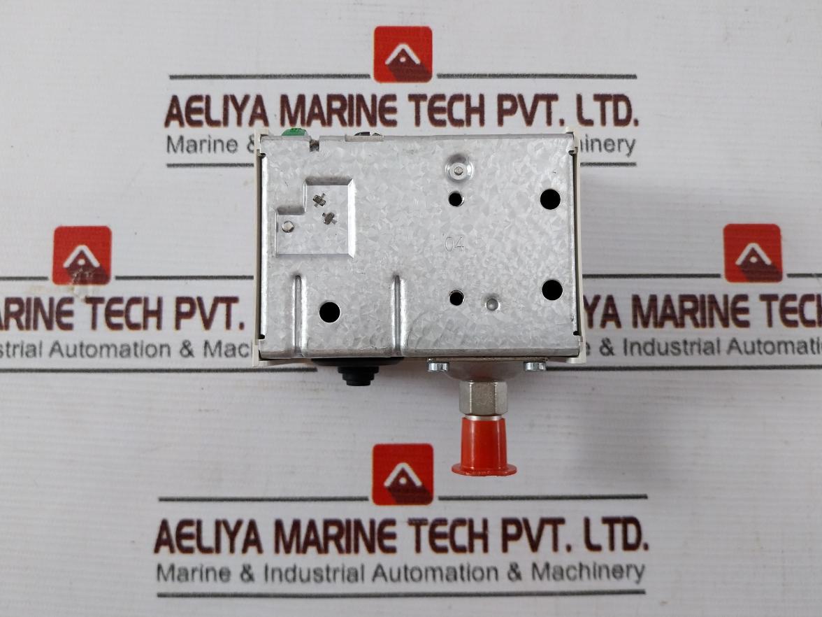 Danfoss Kp5 Pressure Switch 8-32 Bar Pe 100-465 Psig Reset Diff-3 Bar 43 Psi