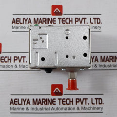Danfoss Kp5 Pressure Switch 8-32 Bar Pe 100-465 Psig Reset Diff-3 Bar 43 Psi