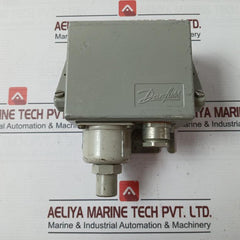 Danfoss Kps 33 Pressure Switch 0-3.5 Bar 10A 440V Ac 240V Dc