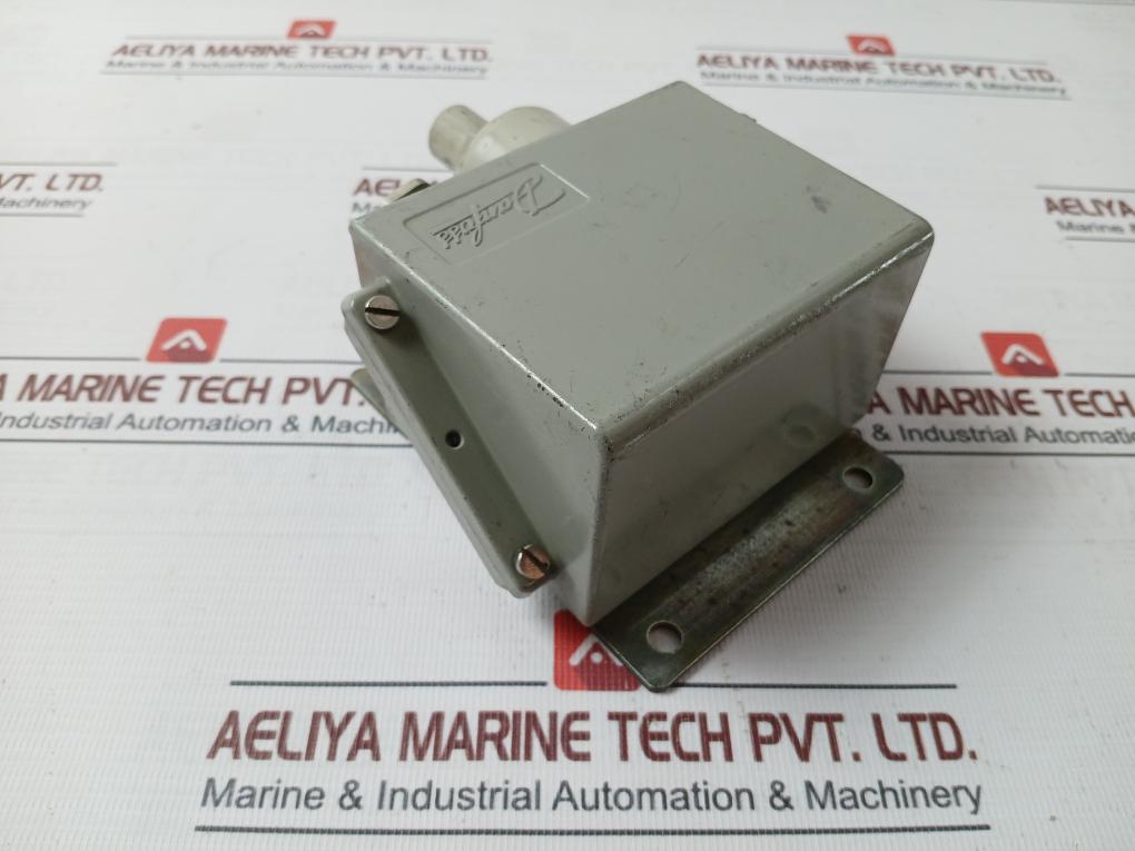Danfoss Kps 33 Pressure Switch 0-3.5 Bar 10A 440V Ac 240V Dc