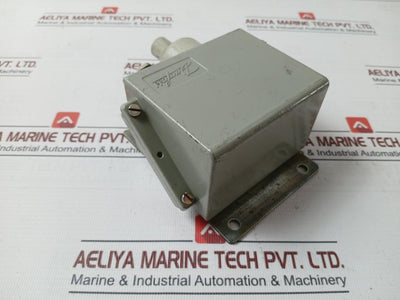 Danfoss Kps 33 Pressure Switch 0-3.5 Bar 10A 440V Ac 240V Dc