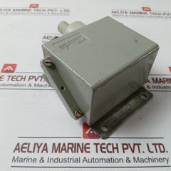 Danfoss Kps 33 Pressure Switch 0-3.5 Bar 10A 440V Ac 240V Dc