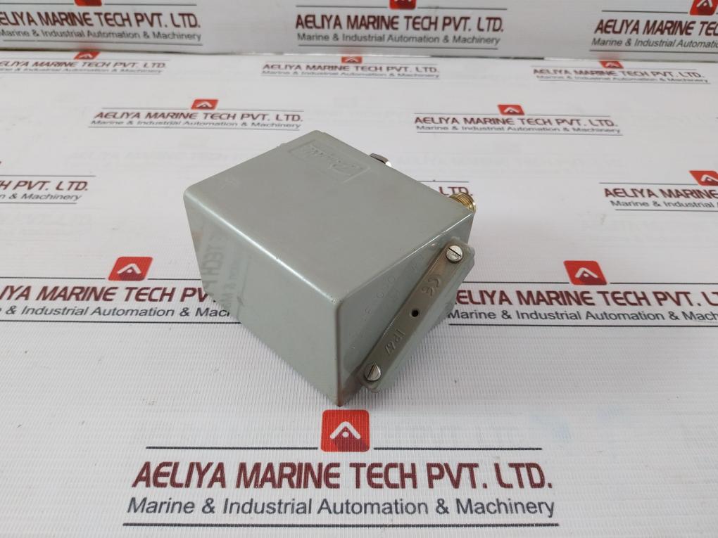 Danfoss Kps 35 Pressure Switch 0-0.8 Mpa 060-3100 12 Bar/175 Psig 240 Va