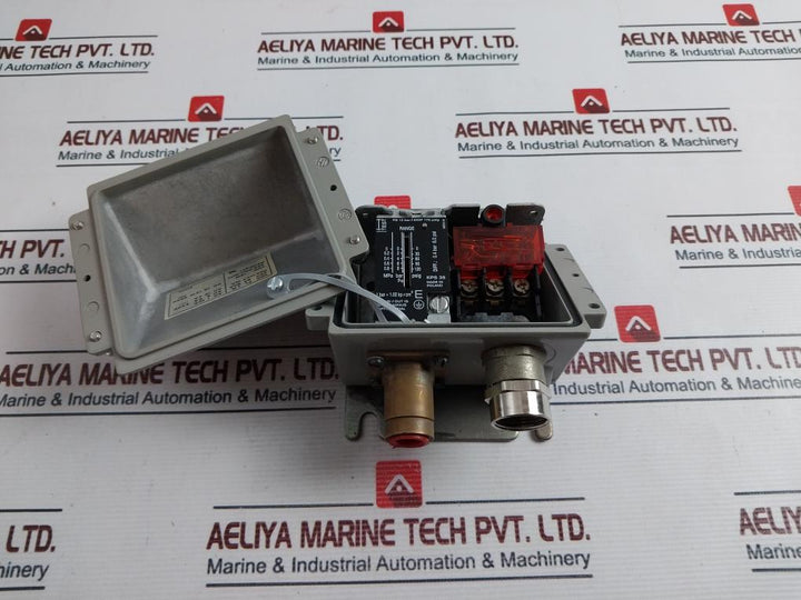 Danfoss Kps35 Pressure switch 10a 440 V
