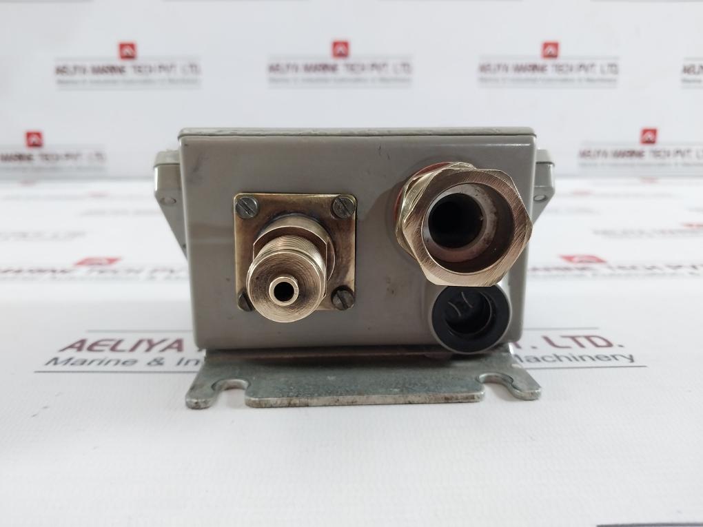 Danfoss Kps35 Pressure Switch Ip67 0-0.8 Mpa 0-120 Psig A1022 0.4-1.5 Bar