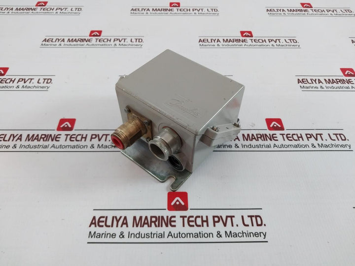 Danfoss Kps 37 Pressure Switch 0.6-1.8 Mpa 90-260 Psig 0.85-2.5 Bar 10-35 Psi